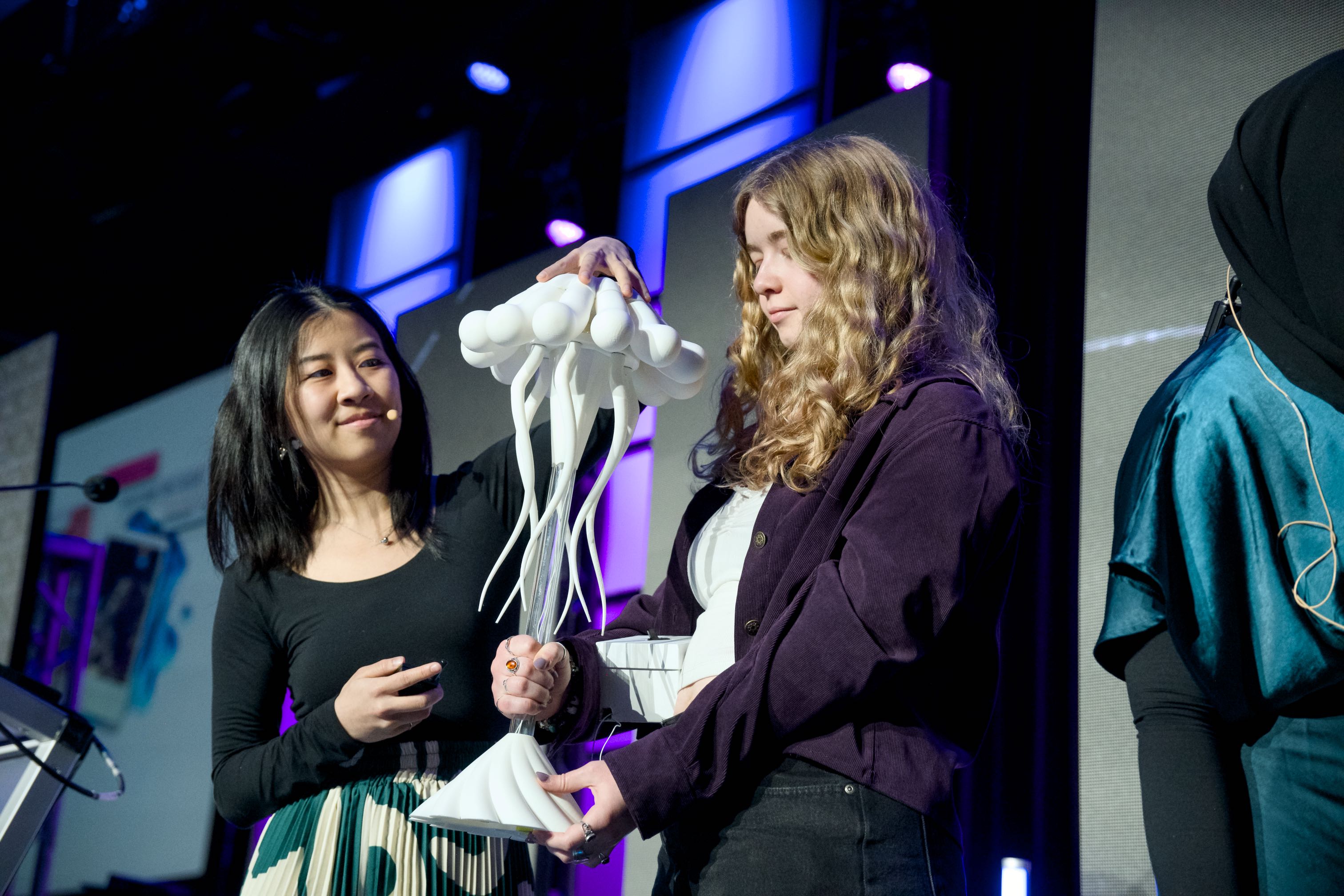 Jellyfish projection mapping